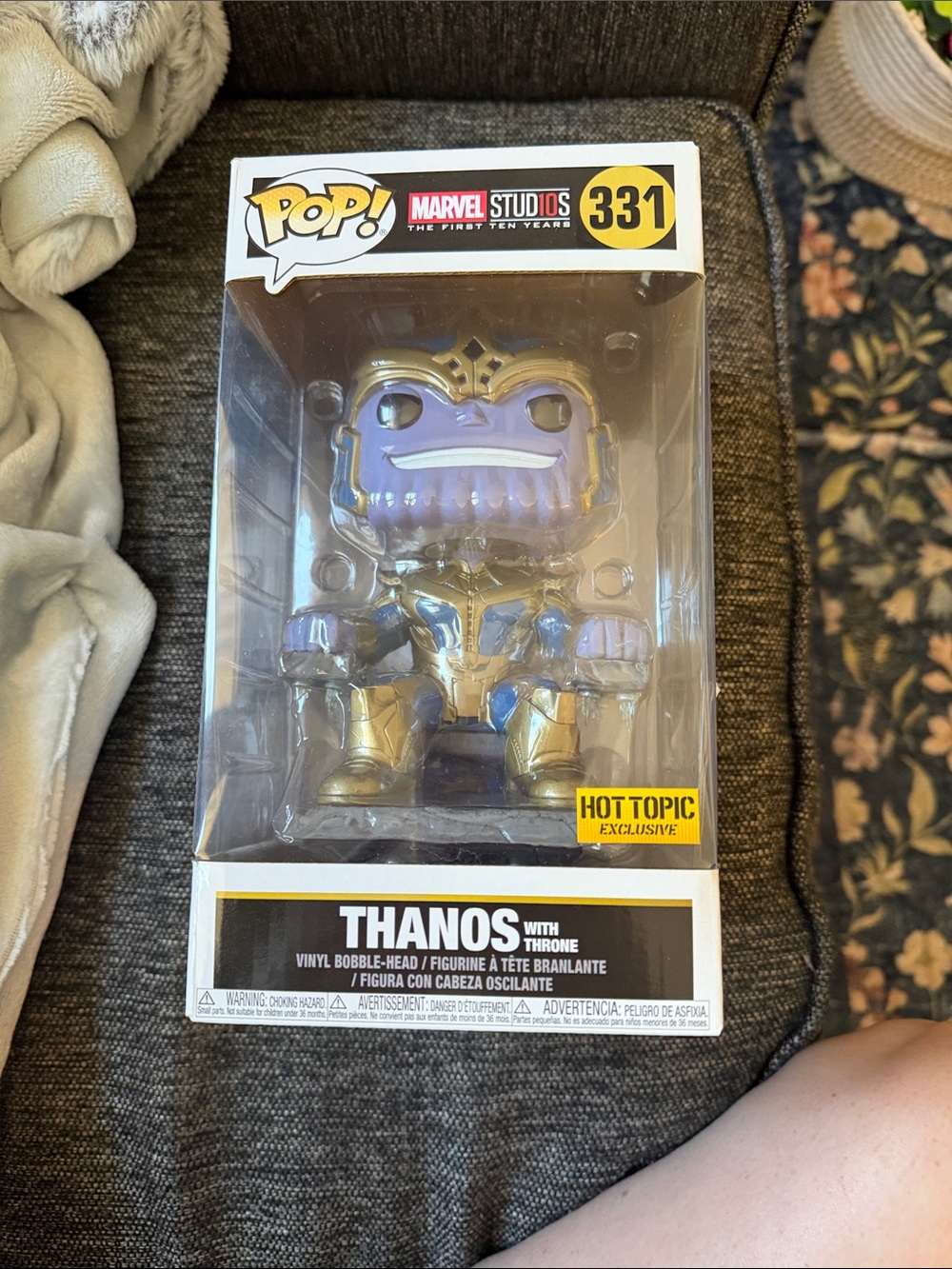 Funko Thanos with Throne - Purple & Gold Hot Topic Exclusive